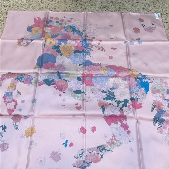 Hermes Floral Horse Silk Scarf Carre Robe Legere - Picture 6 of 10